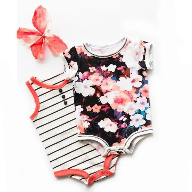 3133 // Bodysuits for babies