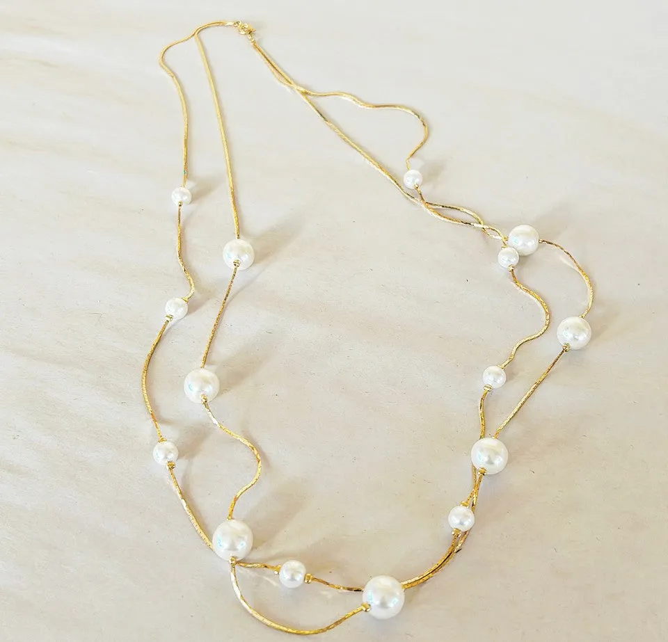 90’s faux pearl double chain style necklace.