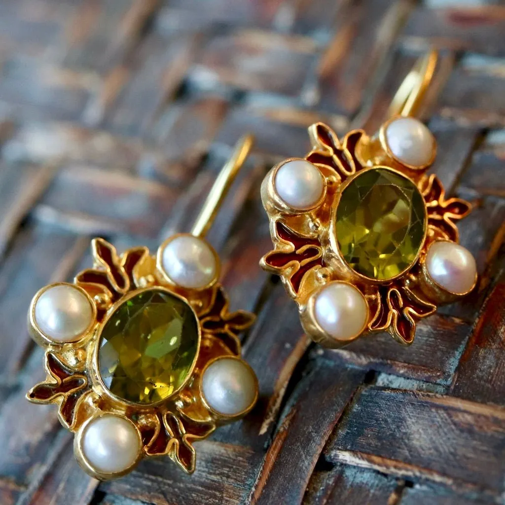 Bel Canto Emerald/Pearls Earrings