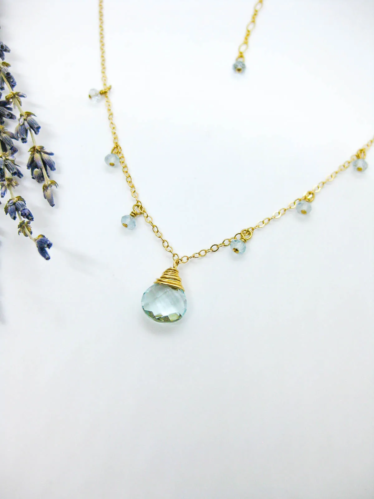 Chamomile: Aquamarine Necklace - n573