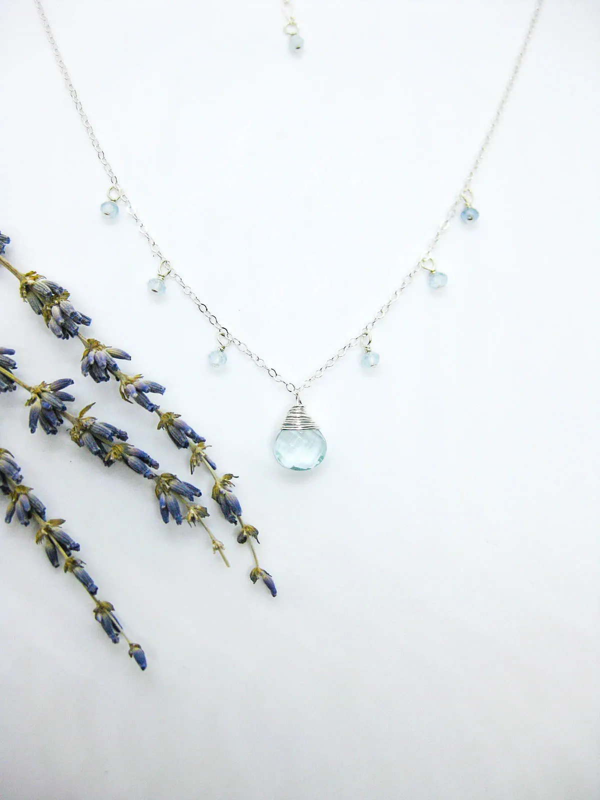 Chamomile: Aquamarine Necklace - n573