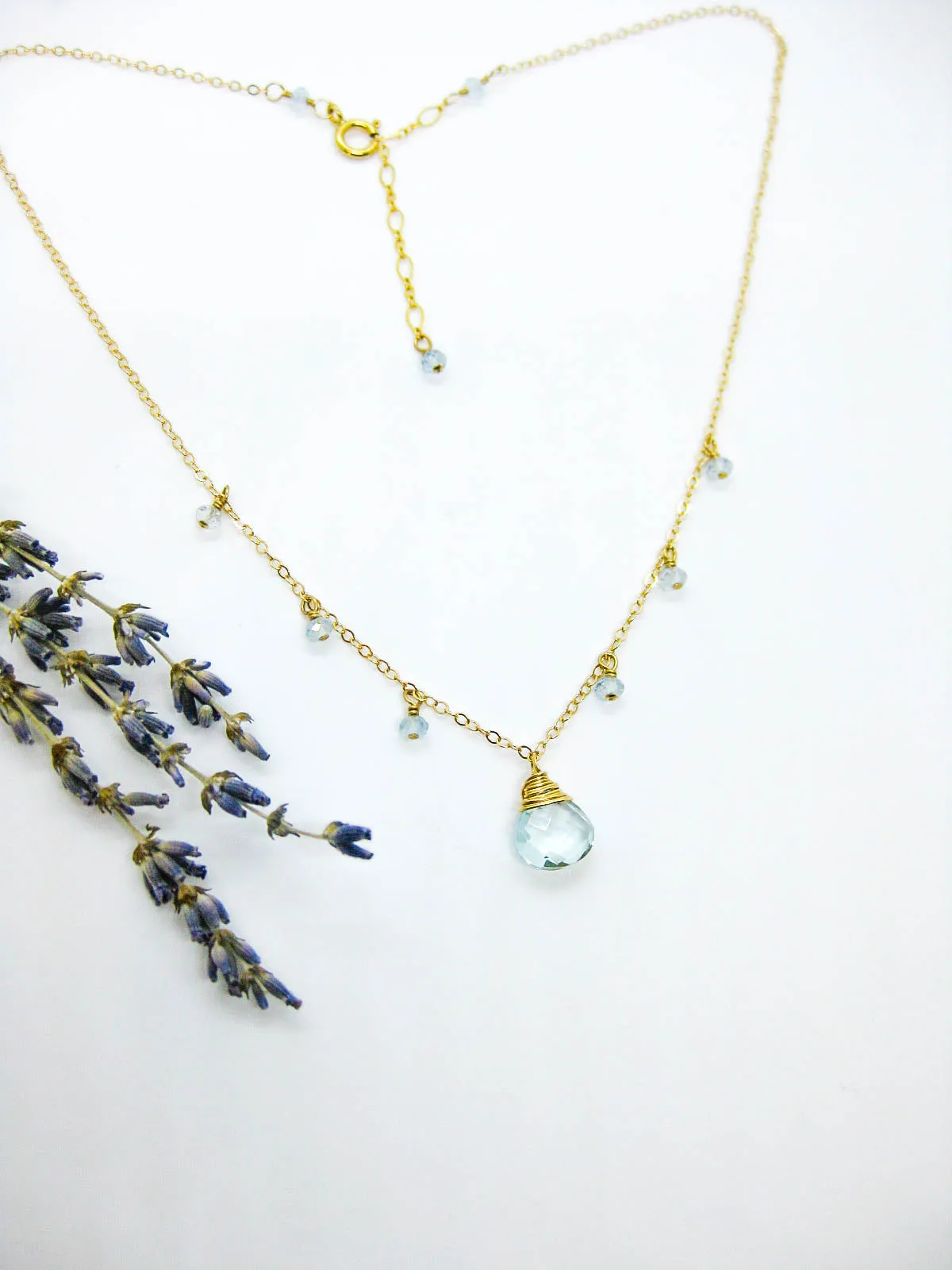 Chamomile: Aquamarine Necklace - n573