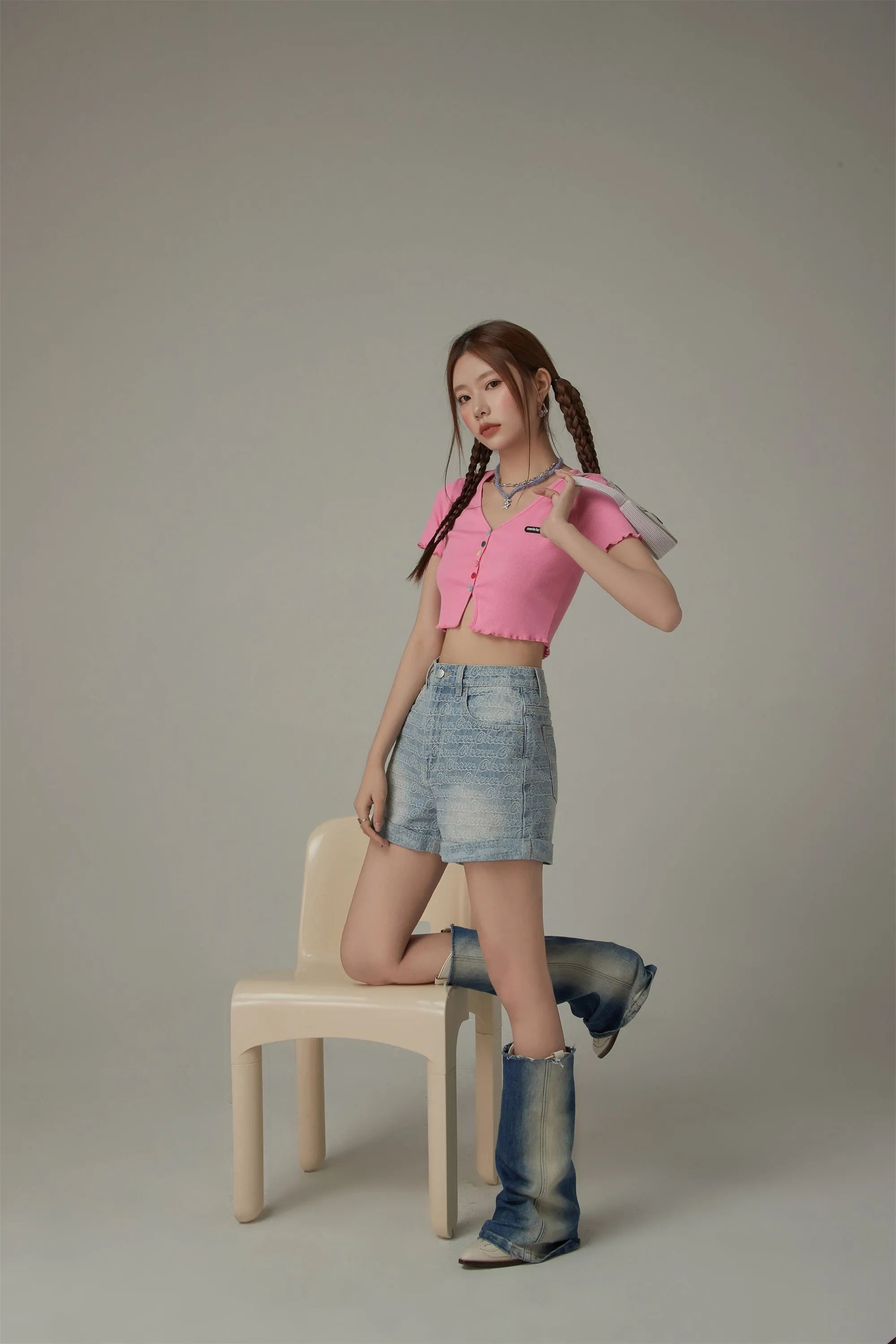 Chuu Lettering Pattern Rolled Denim Shorts