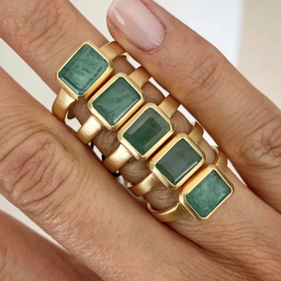 EMERALD DECO RING