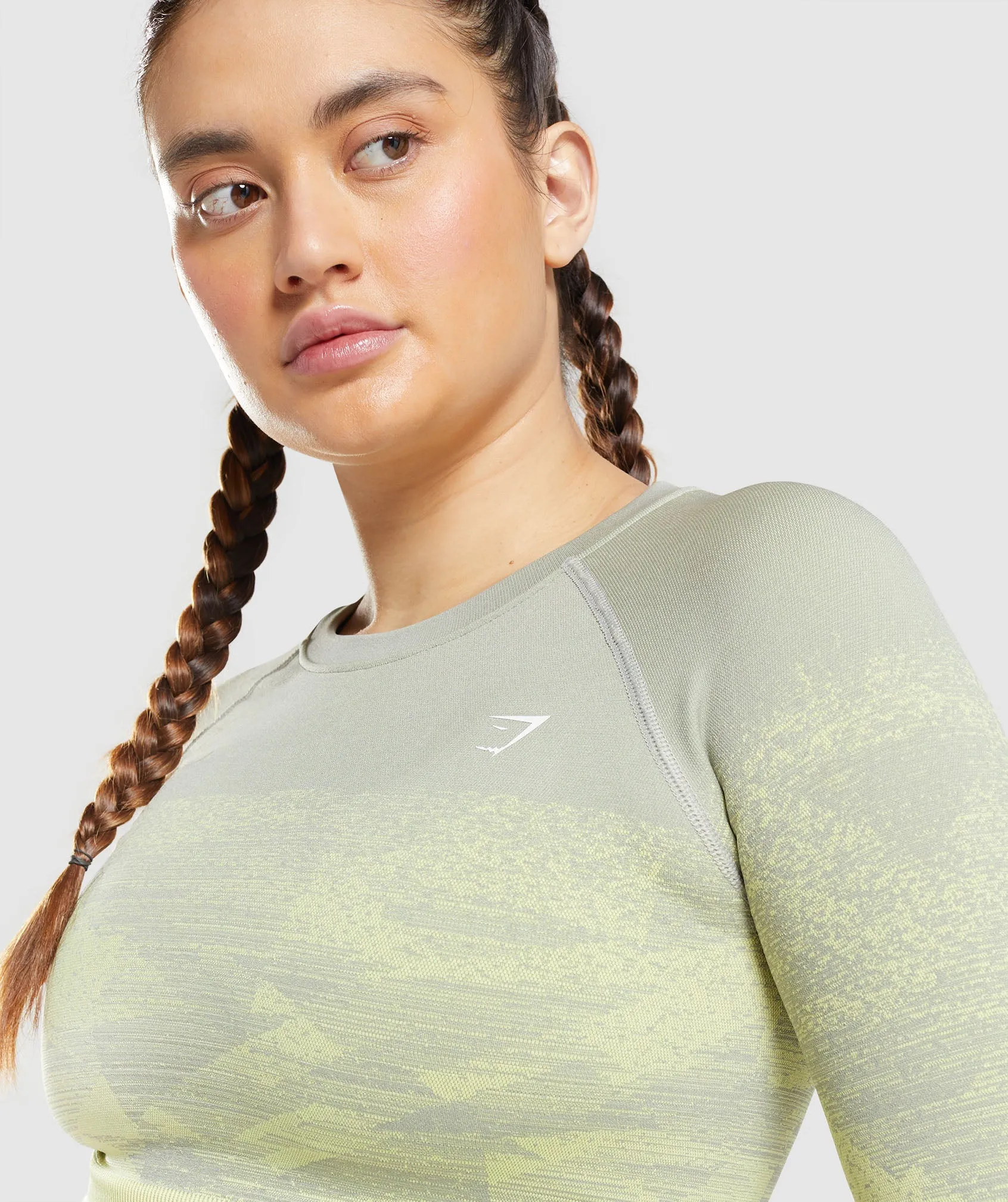 Gymshark Adapt Ombre Crop Top - Triangle | Taupe Grey