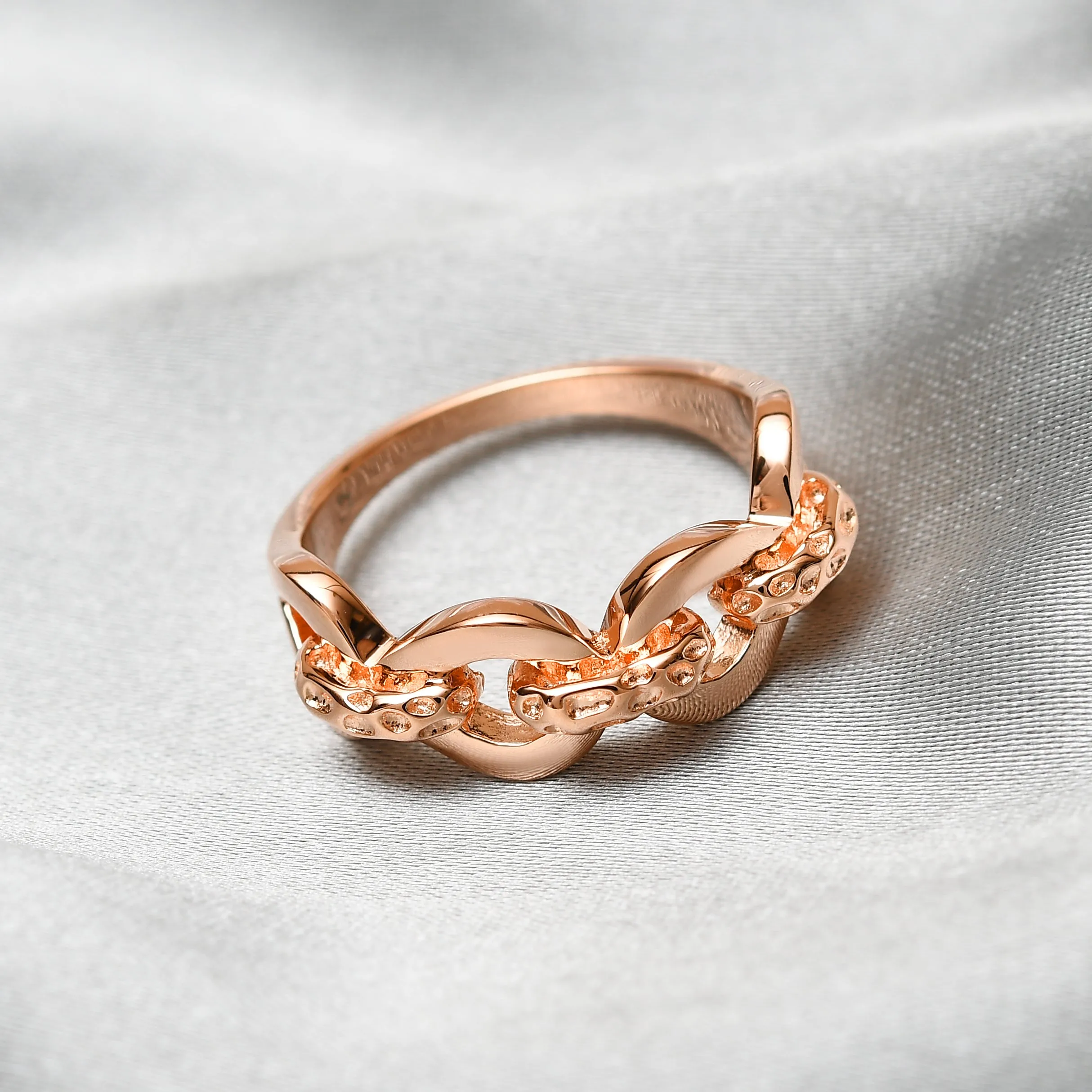 Love Link Ring