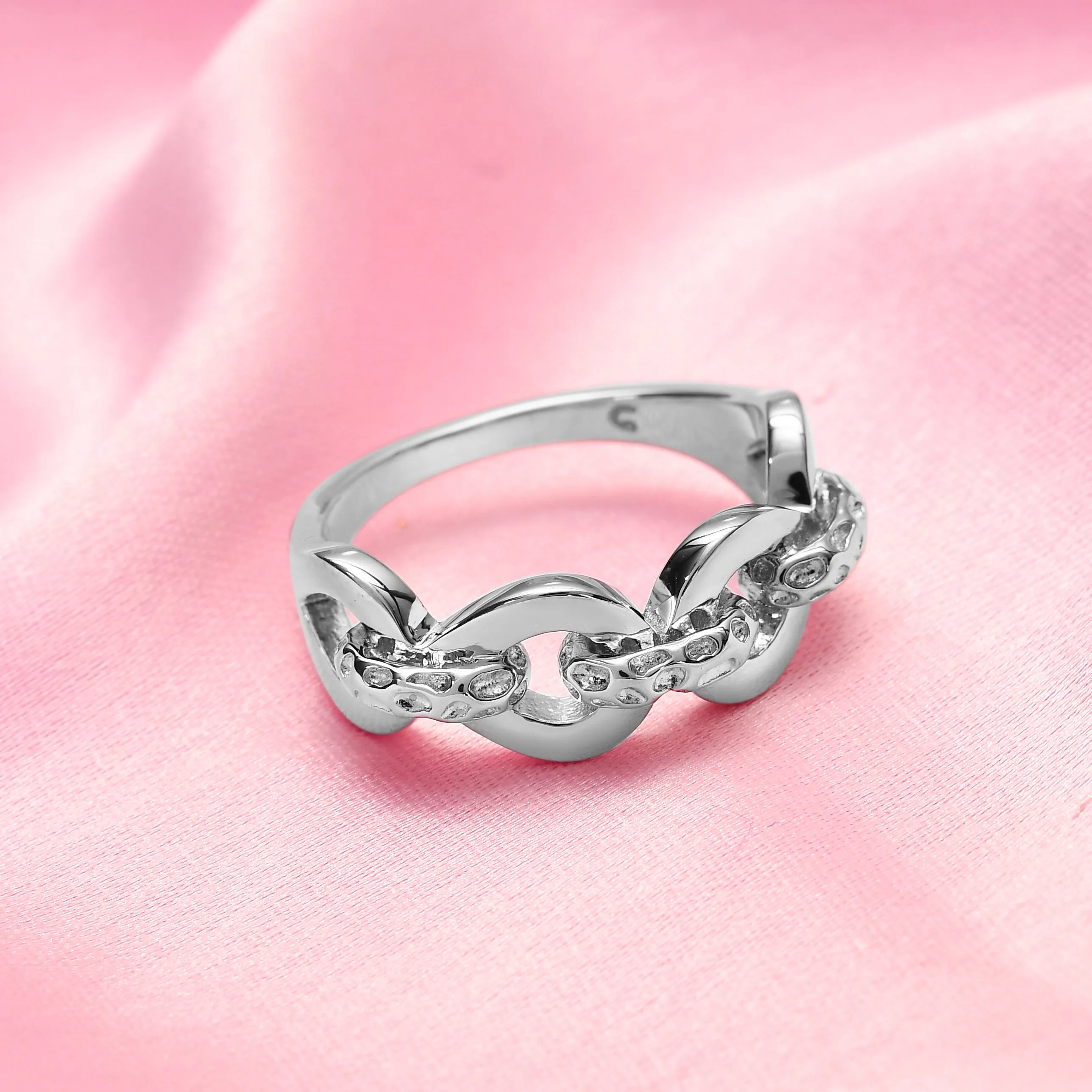 Love Link Ring