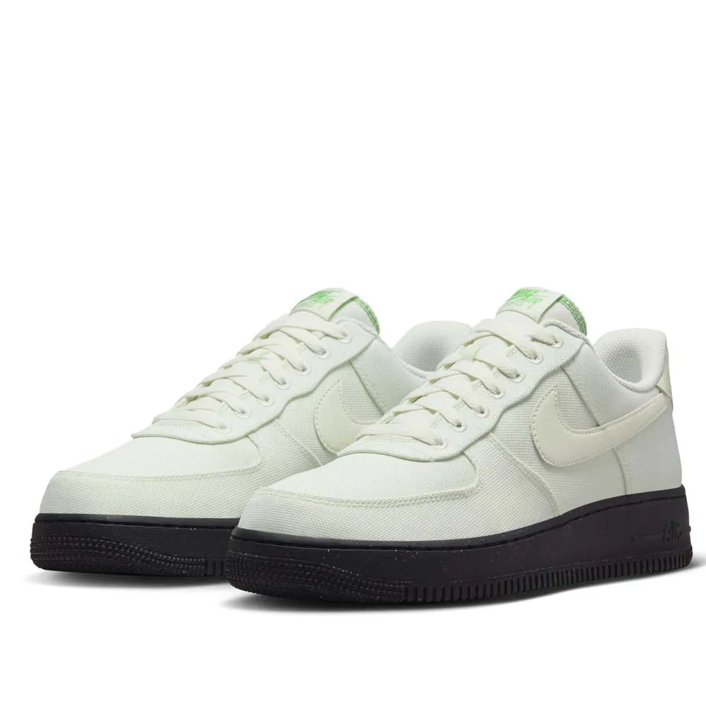 Nike Men's Air Force 1 '07 LV8 Shoes