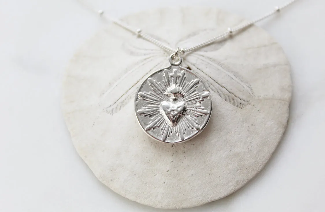 The Little Sacred Heart® minimalist version in silver